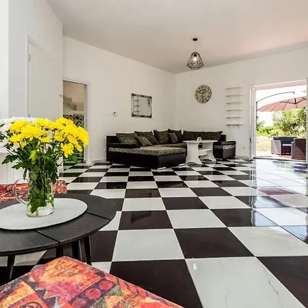Casa Lavanda Met Zwembad * Vrsar